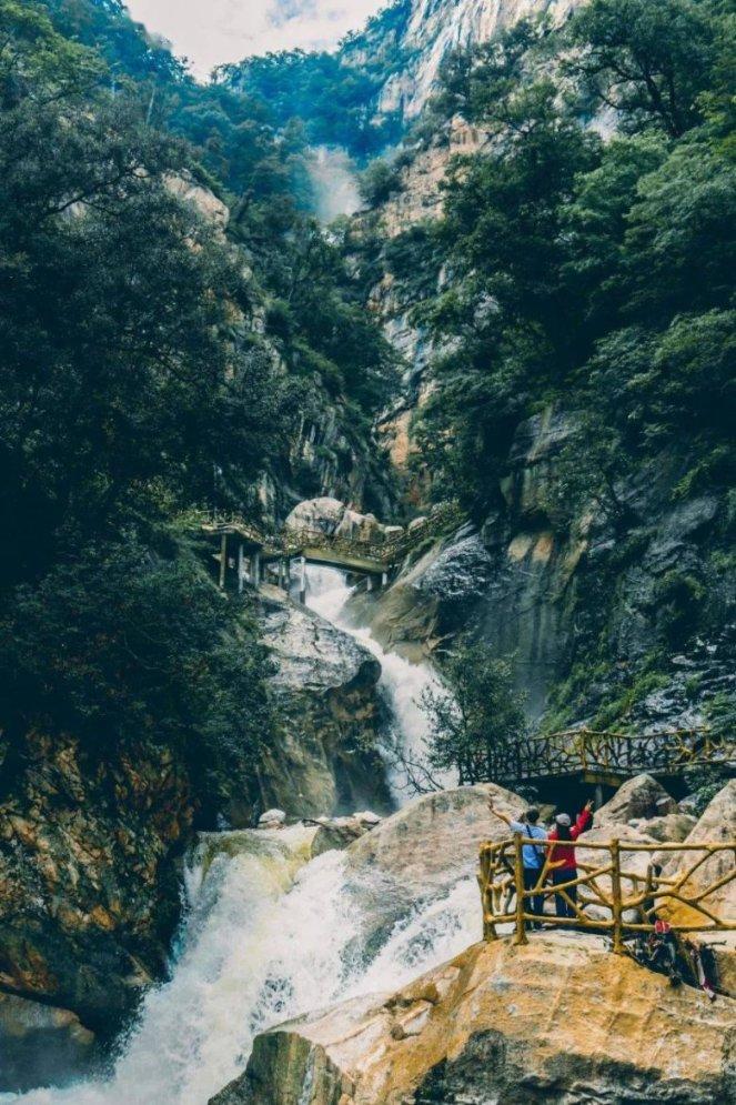 跳动的圆球